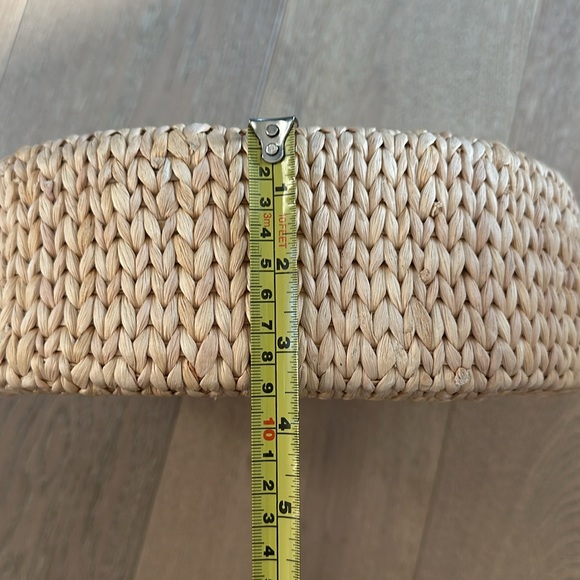 Top Handle Woven Straw Summer Tote Bag - Picture 11 of 11